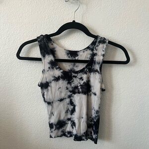 Tie-Dye Cropped Women's Tank Top - Black and White